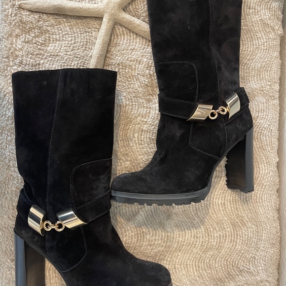 Like NEW Stuart Weitzman Slouchy Suede Black Tread Heeled Boots 37 1/2 size 7US - Picture 1 of 8